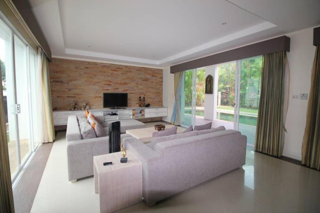 4 Bedroom Villa Kamala Beach Phuket Praia de Kamala Exterior foto