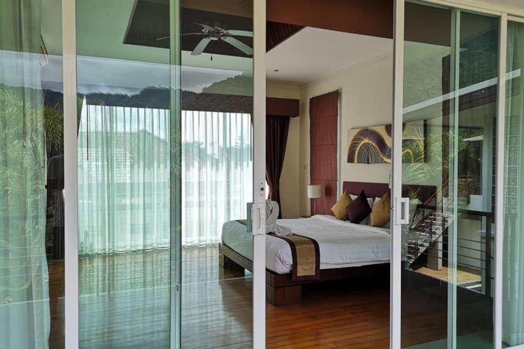 4 Bedroom Villa Kamala Beach Phuket Praia de Kamala Exterior foto